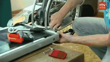 1483600063272070983.gif